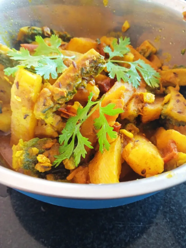 Delicious Karela Ki Sabji Recipe with Aloo